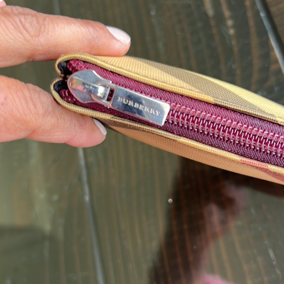 BURBERRY - Picture 5 of 13